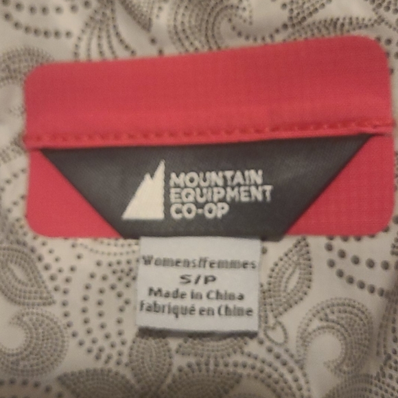 MEC Womens Aquanator Rain jacket in Small - Picture 16 of 16